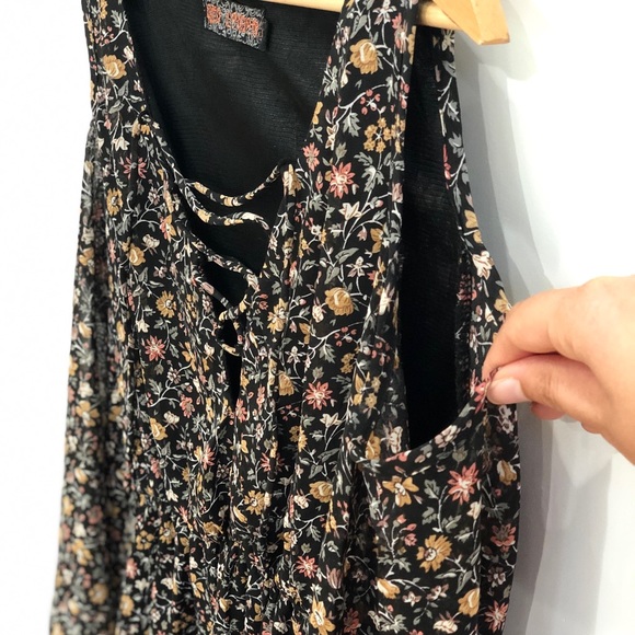 ASOS floral cold shoulder boho mini dress - Picture 2 of 7